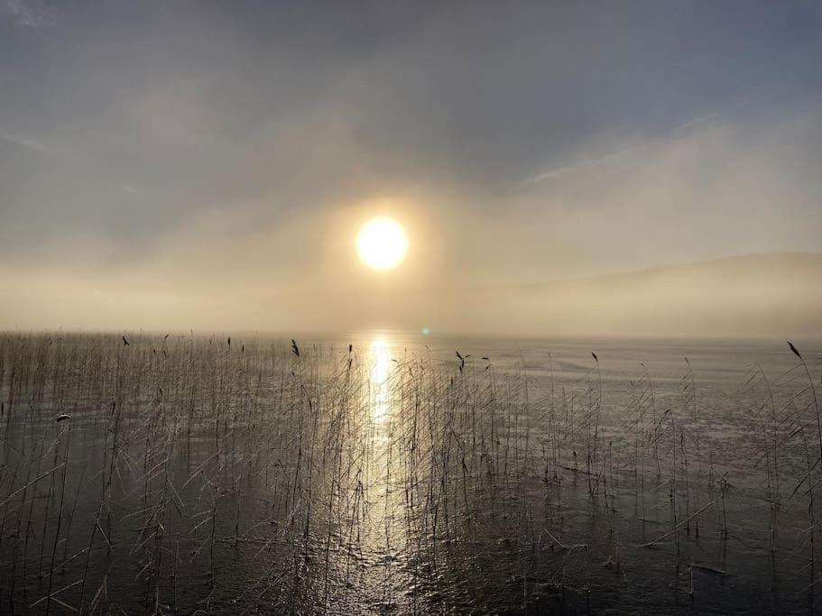 Lakeside Wilderness Cabin Jokkmokk Bagian luar foto